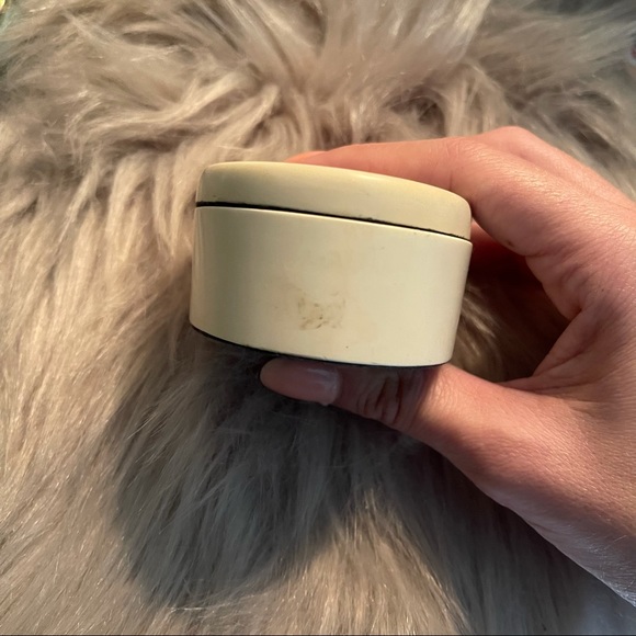 SOLD Vintage jewelry / trinket box with velvet lining - Picture 9 of 9